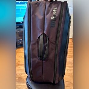 Wilson Roger Federer 12 pack tennis bag